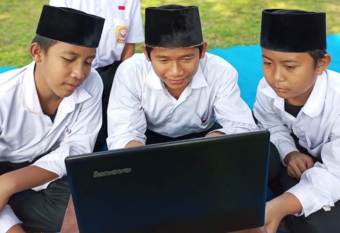Program Unggulan Pesantren Digital Teknologi
